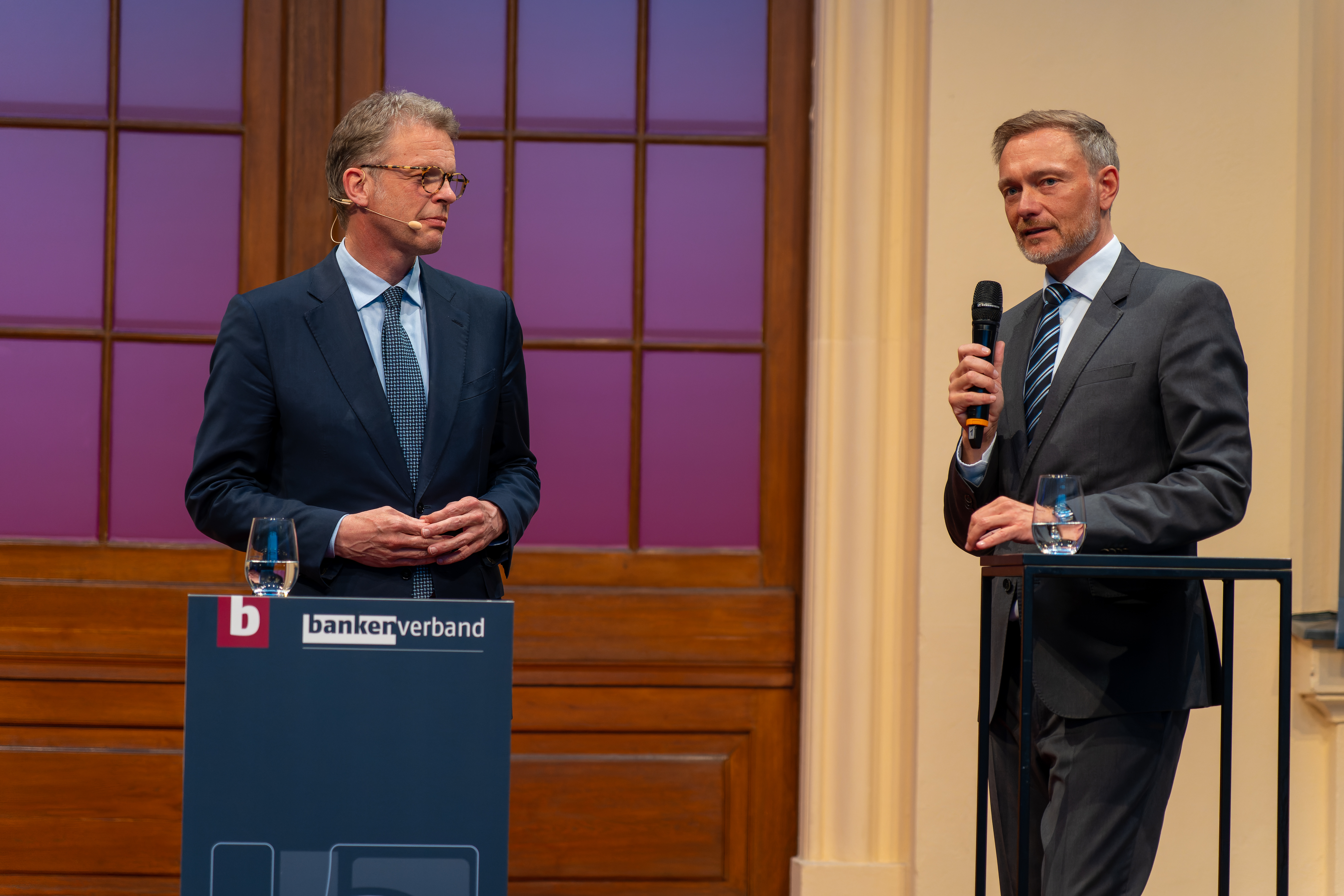 Christian Sewing und Christian Lindner im Gespräch