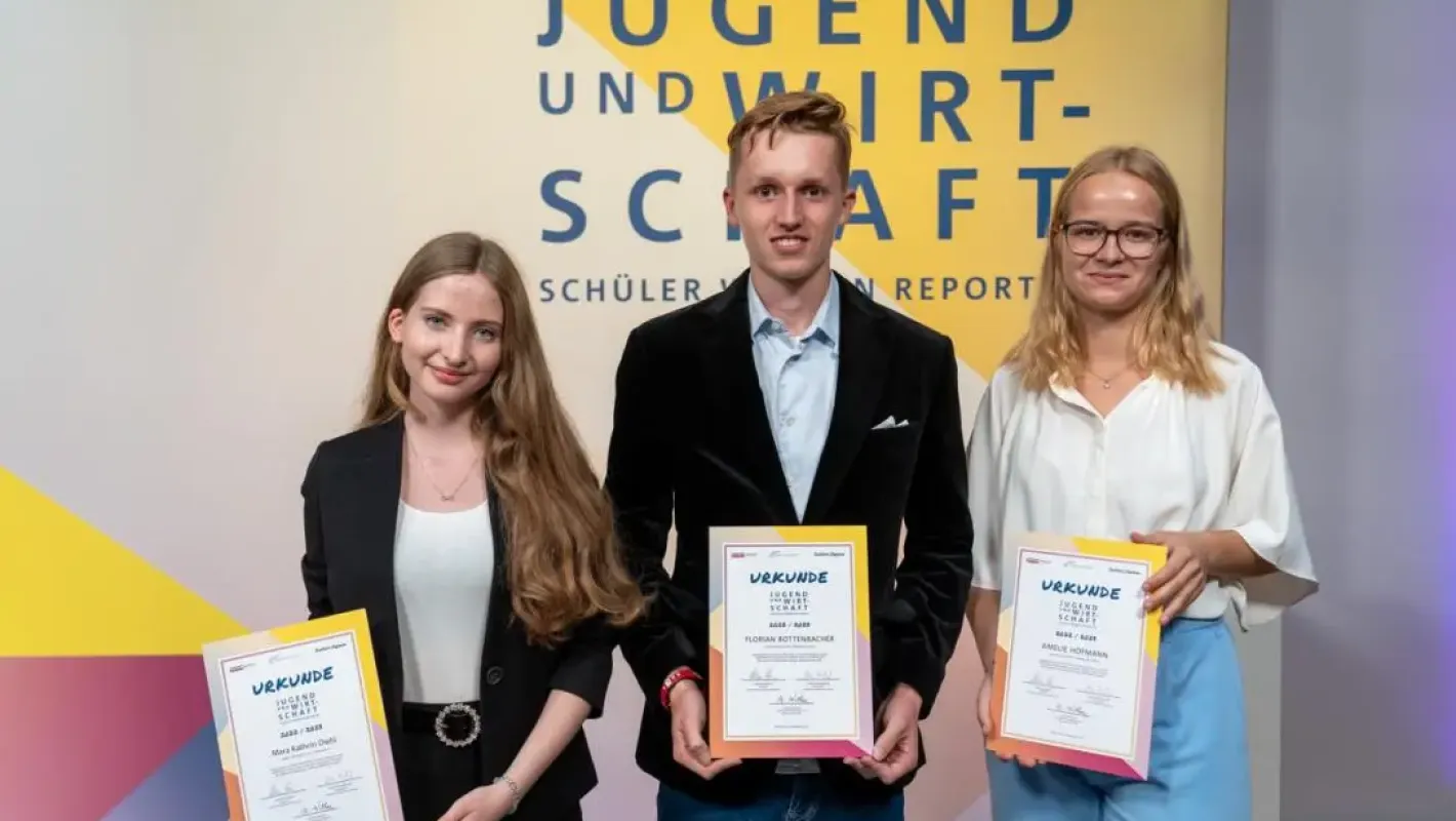Mara Katrin Diehl, Florian Rottenbacher und Amelie Hofmann 